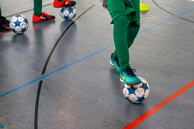 内触球次数 内触球次数